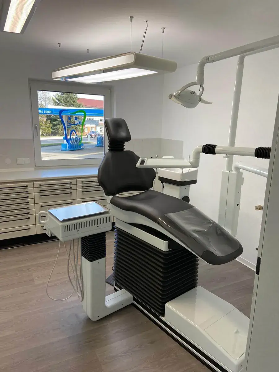 Behandlungszimmer mit Röntgengerät